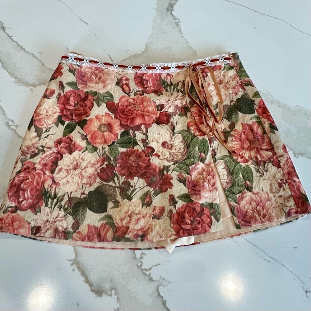 Cotton Candy LA Floral Skort SIZE S BRAND NEW